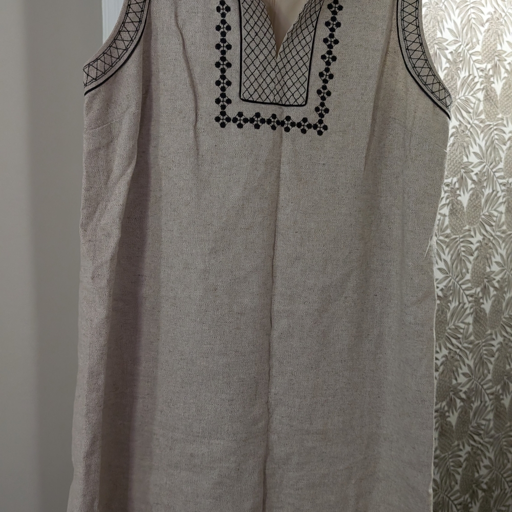 Embroidered Sleeveless Beige Top